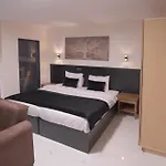 La Vista Hotel 3*